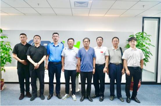 考察团一行与希倍优合影.jpg
